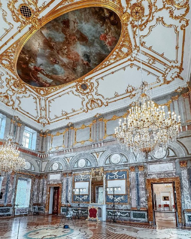 Новая выставка в Мраморном Дворце и его восхитительные интерьеры
