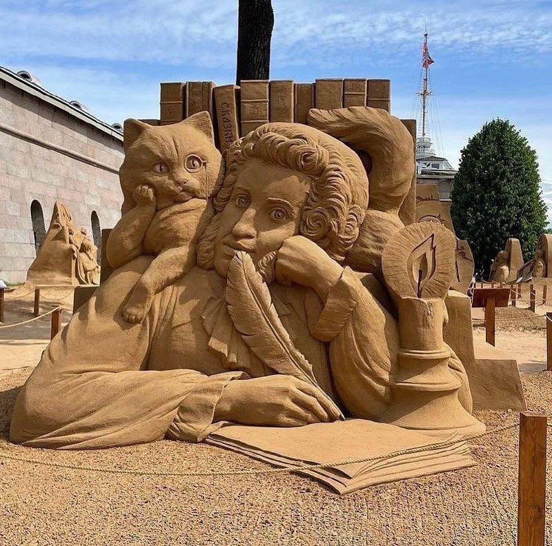 Фестиваль песчаных скульптур на территории Петропавловской крепости